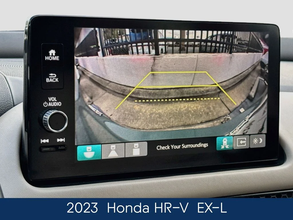 Used 2023  Honda EX-L image 32