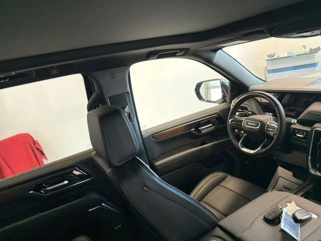 2027 GMC Yukon Denali - Photo 38