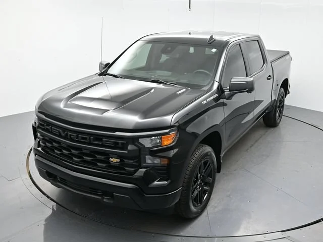 Used 2026 Black Chevrolet Custom image 31