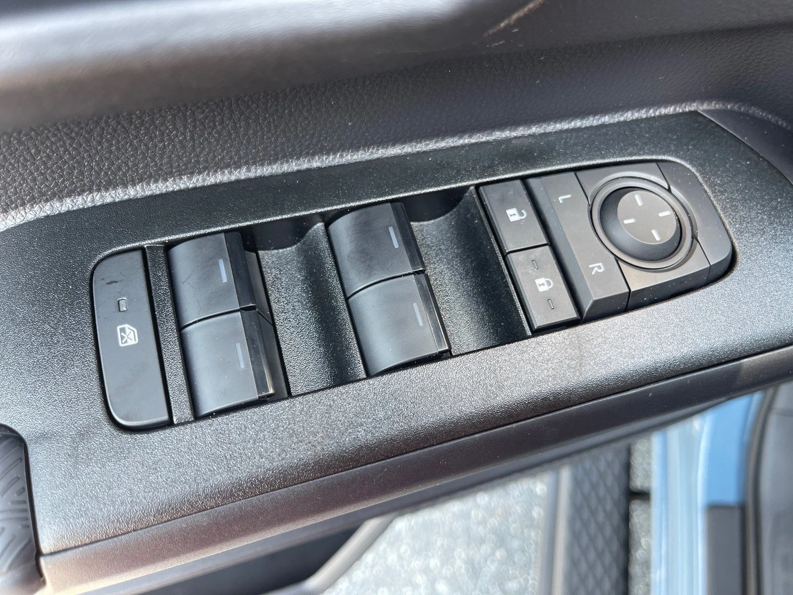 Used 2026 Blue Toyota SR5 image 8