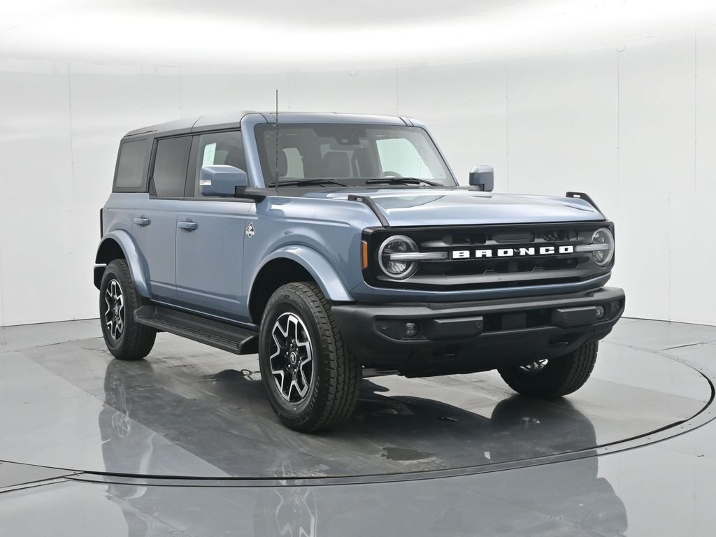 New 2025 Azure Gray Metallic Tri-Coat Ford Outer Banks image 60