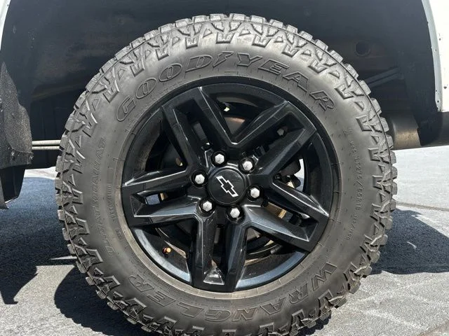 Used 2020 Beige Chevrolet LT Trail Boss image 11