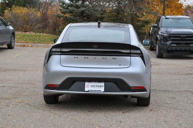 New 2026 Cutting Edge Toyota XSE Premium image 4