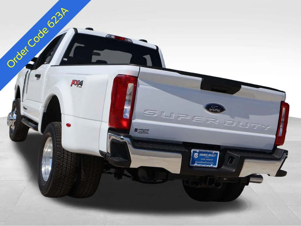 New 2026 Oxford White Ford F-350® XLT image 3