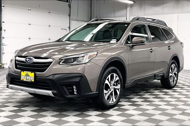 2022 Subaru Outback Limited - Photo 13
