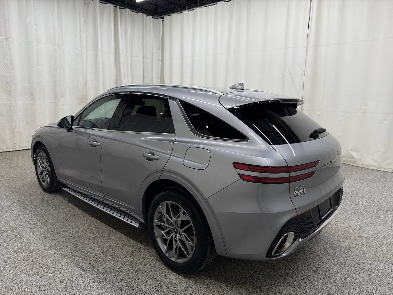 2024 GENESIS GV70 Standard - Photo 9