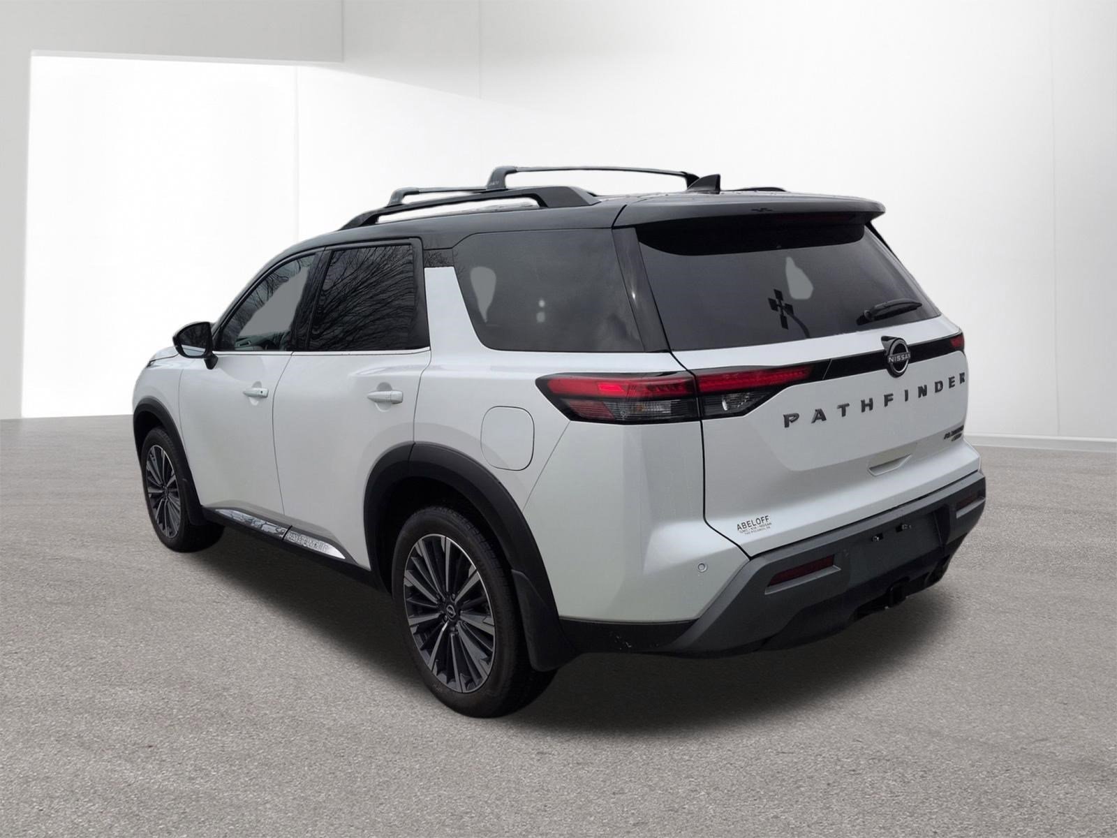 New 2026 Everest White Pearl TriCoat / Super Black Two-tone Nissan Platinum image 7