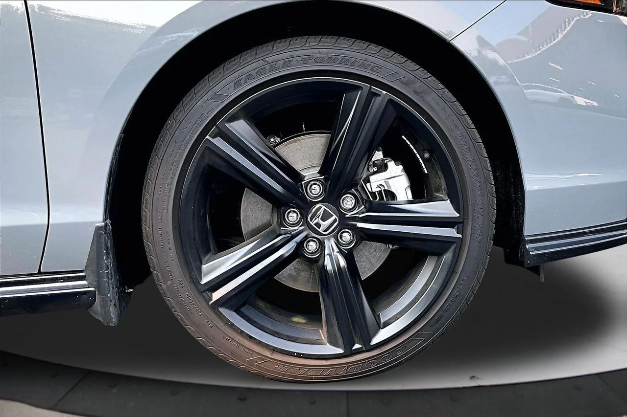 Certified Used 2025  Honda Sport-L image 34