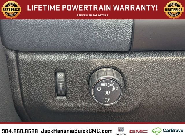 Used 2022 White Chevrolet Z71 image 26