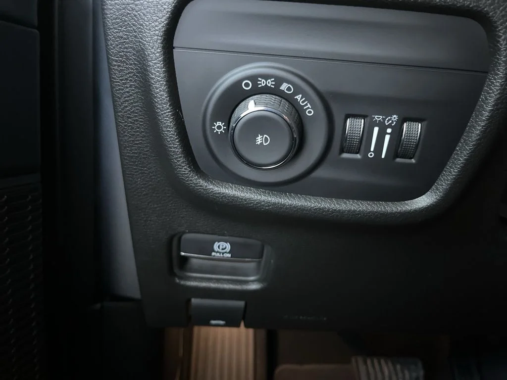 Used 2023 Black Jeep Limited image 13