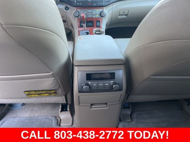 Used 2010 White Toyota Limited image 17