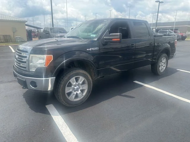 Used 2013 Tuxedo Black Metallic Ford Lariat image 2
