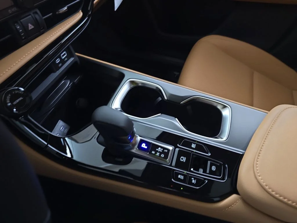 New 2026 Atomic Silver Lexus PREMIUM image 24
