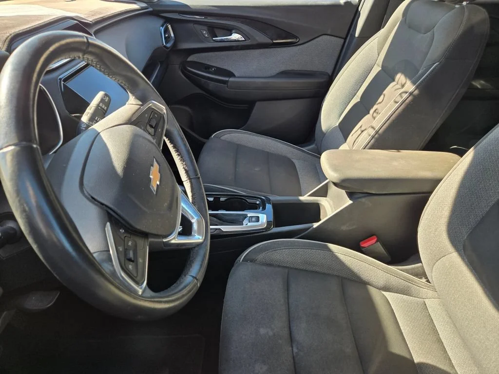Used 2021 MIDNIGHT BLUE METALLIC Chevrolet LT image 4