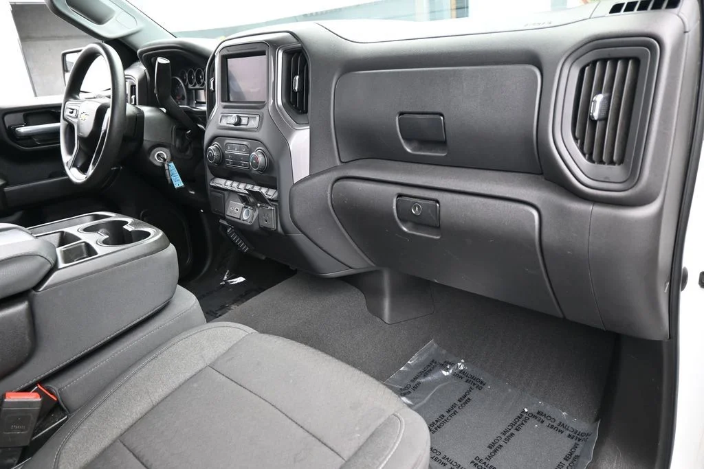Used 2022 Summit White Chevrolet Custom image 44