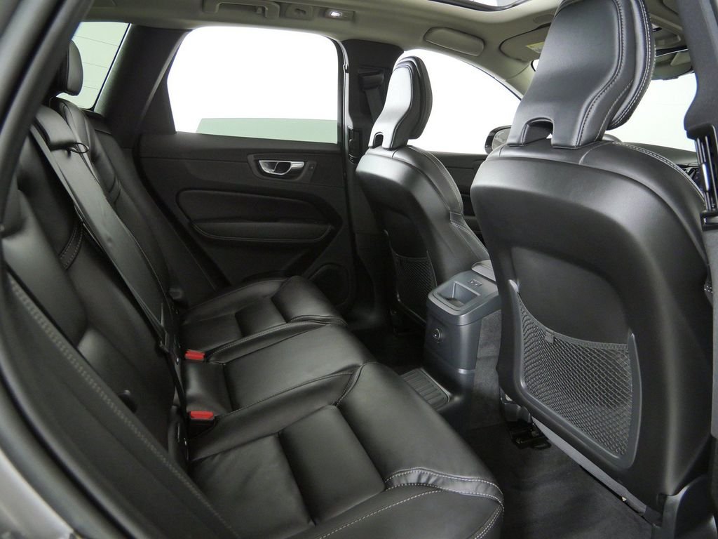 Used 2023 Silver Volvo Ultimate image 26