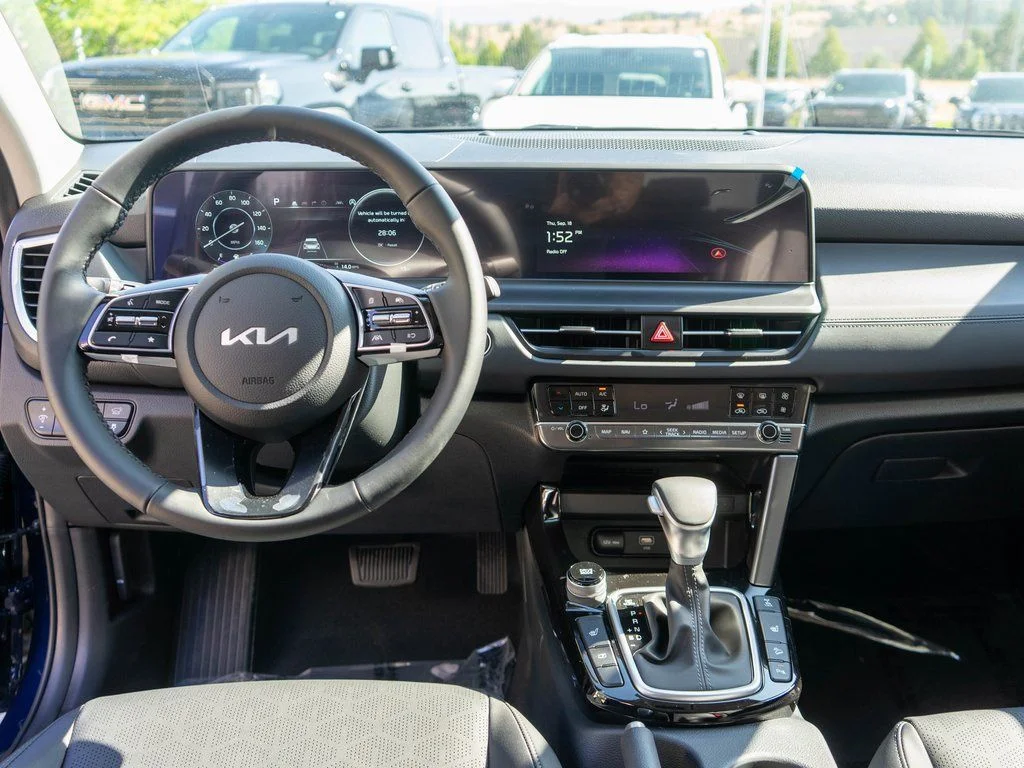 New 2026 Dark Ocean Blue Kia EX image 14