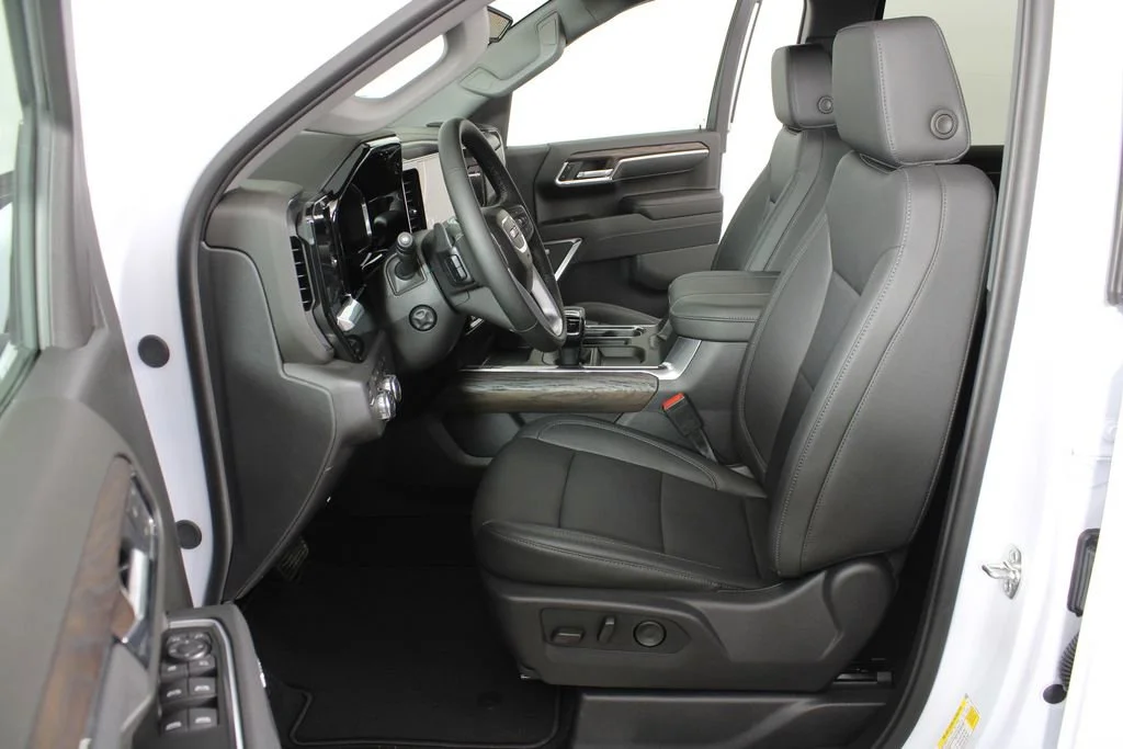 New 2026 Glacier White Tricoat GMC SLT image 23