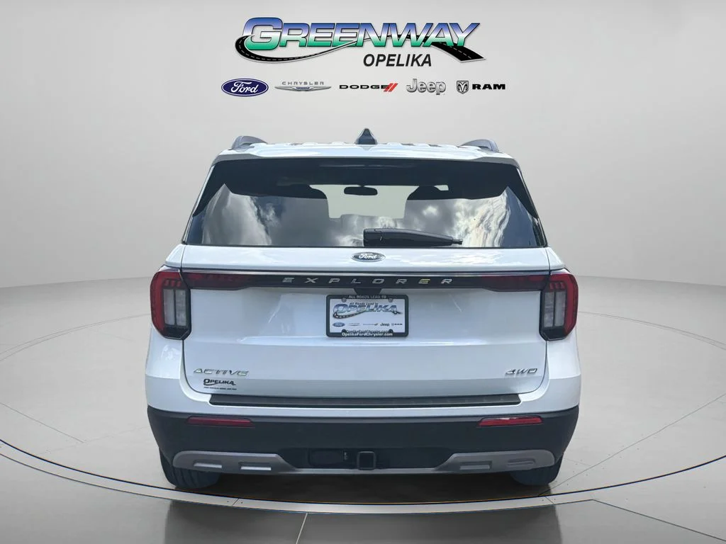 New 2026 Star White Metallic Tri-Coat Ford Active image 44