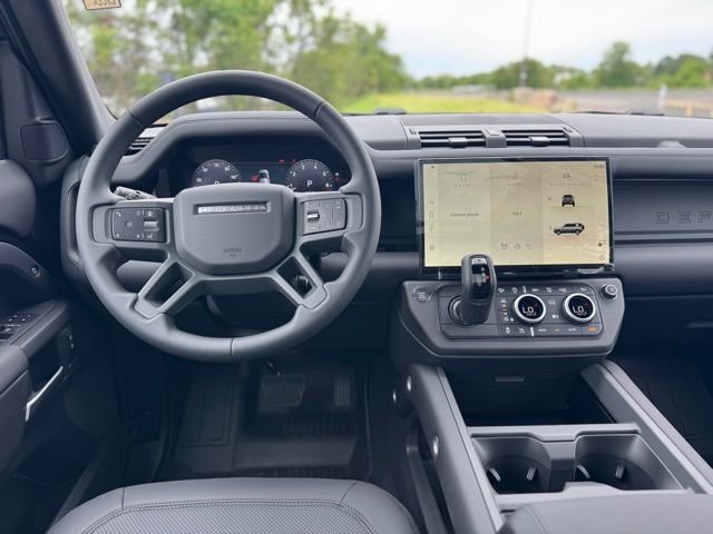 New 2026 Santorini Black Land Rover S image 13