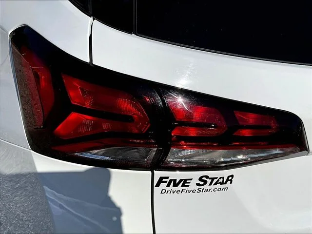 Used 2022 White Chevrolet LT image 26