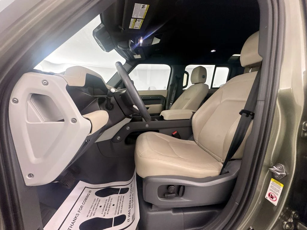 Certified Used 2023 Green Land Rover S image 19