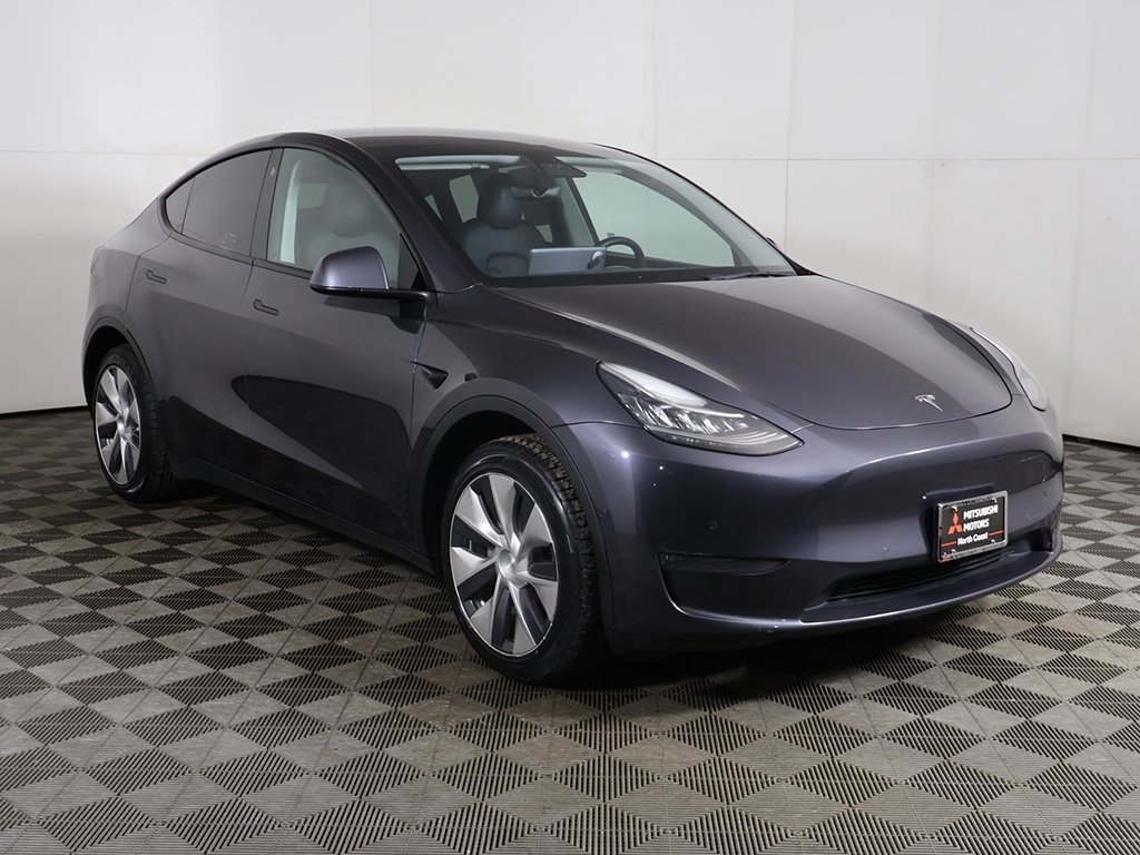 Used 2021 Tesla Model Y Long Range with VIN 5YJYGDEE5MF086830 for sale in Parma, OH