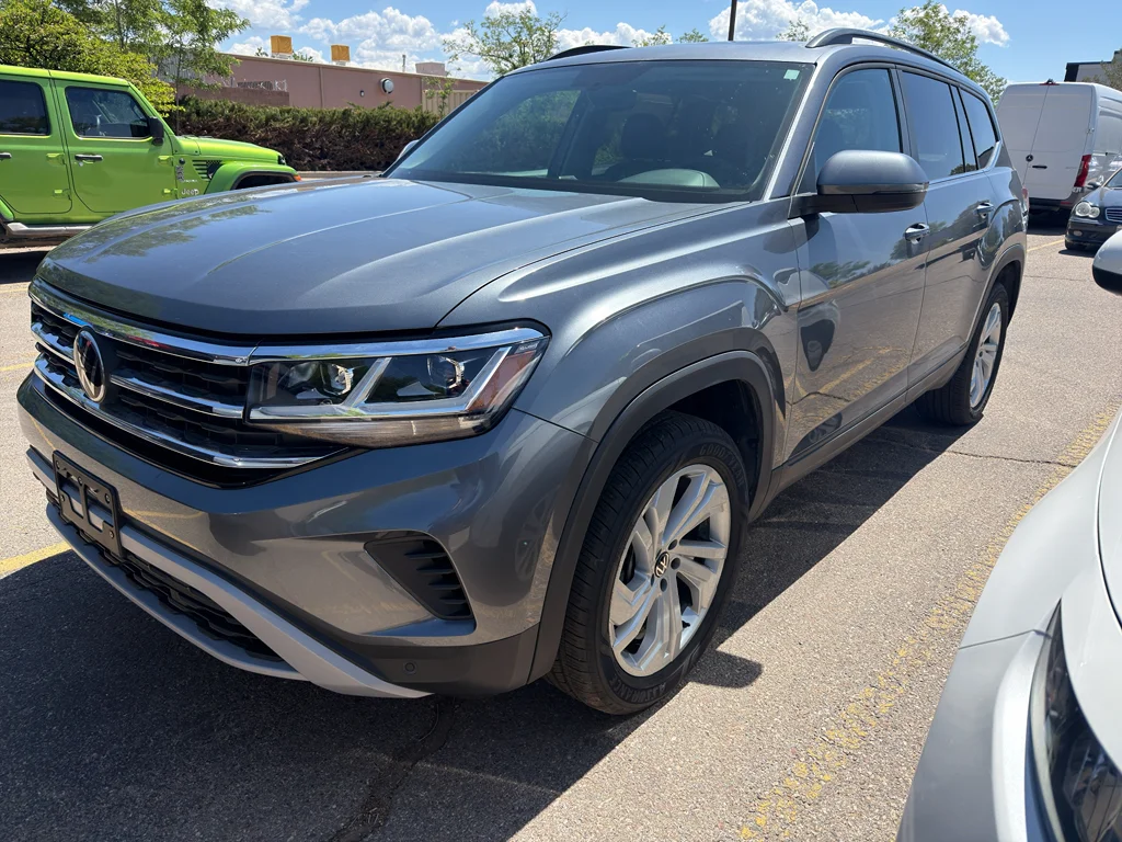 2023 Volkswagen Atlas 3.6L SE w/Tech 4MOTION's photo