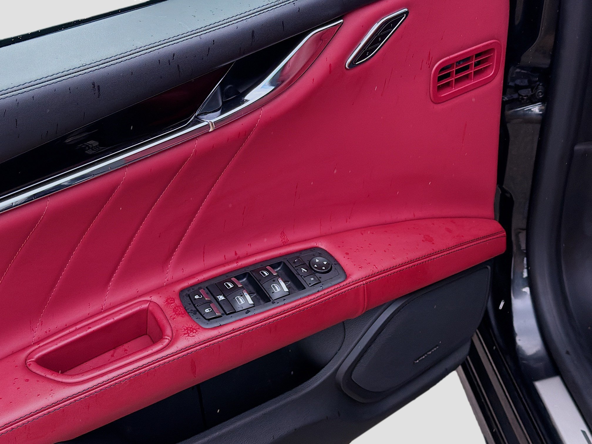 Used 2023 Nero Ribelle Mica Maserati Modena image 22