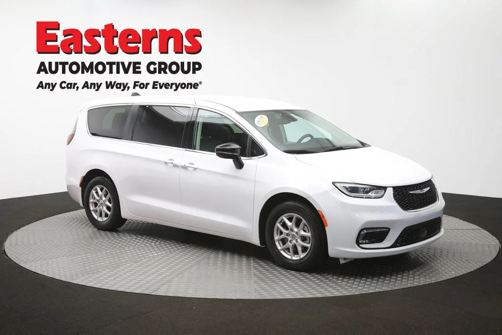 Used 2024 White Chrysler Touring L image 49