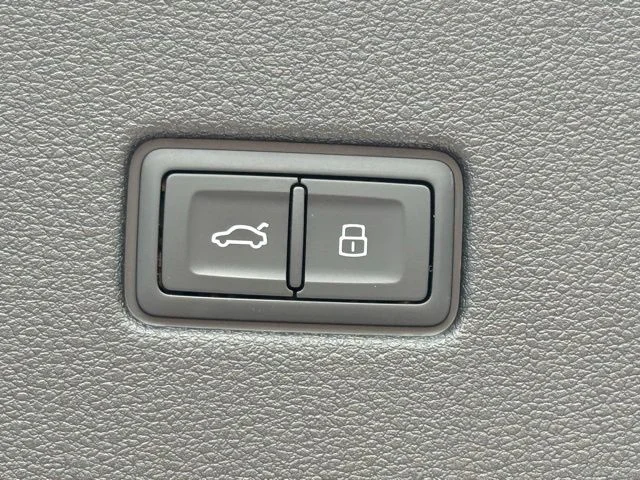 Used 2025 White Audi 55 Premium Plus image 23