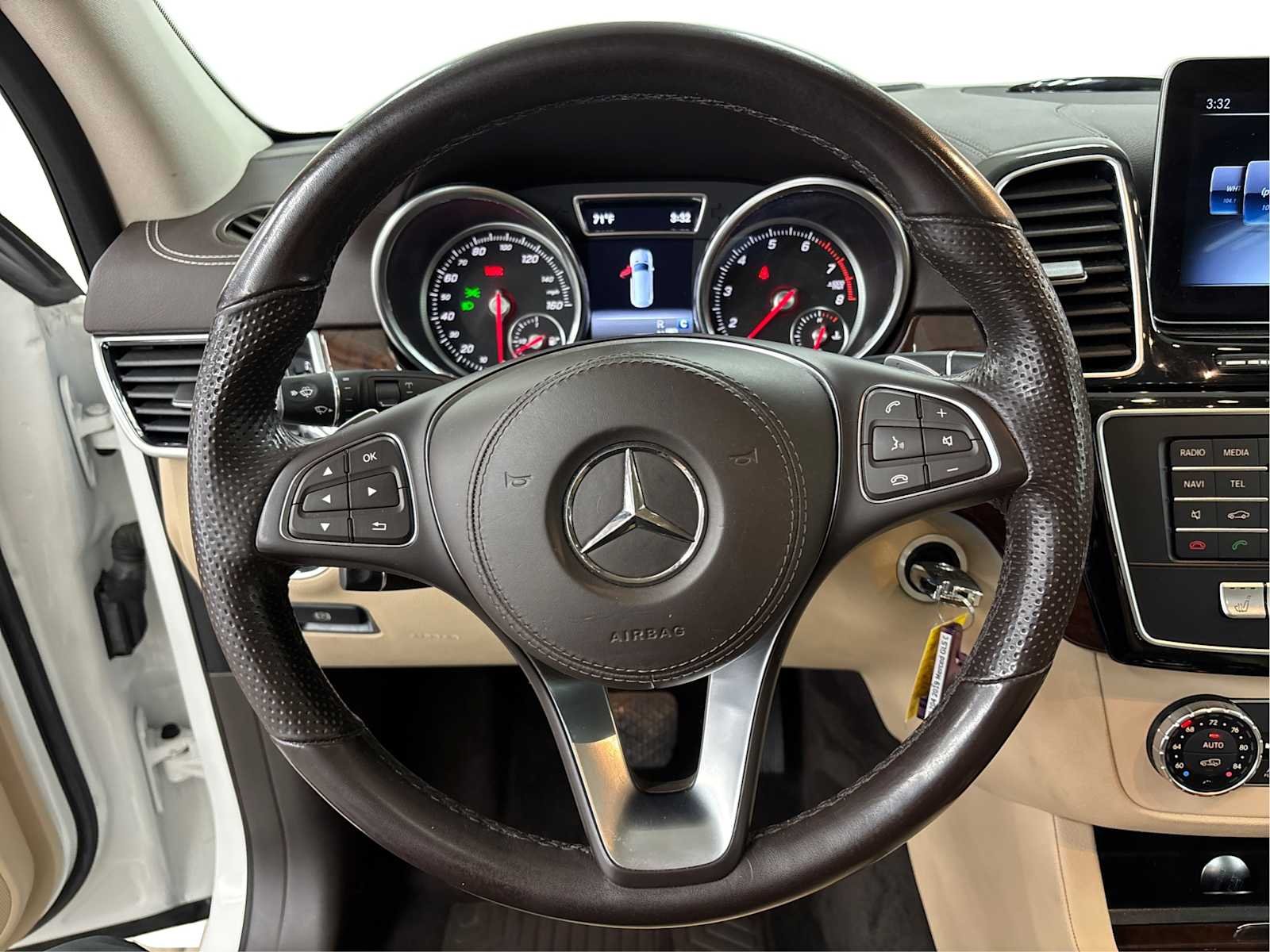 Used 2019 Polar White Mercedes-Benz GLS 450 image 22