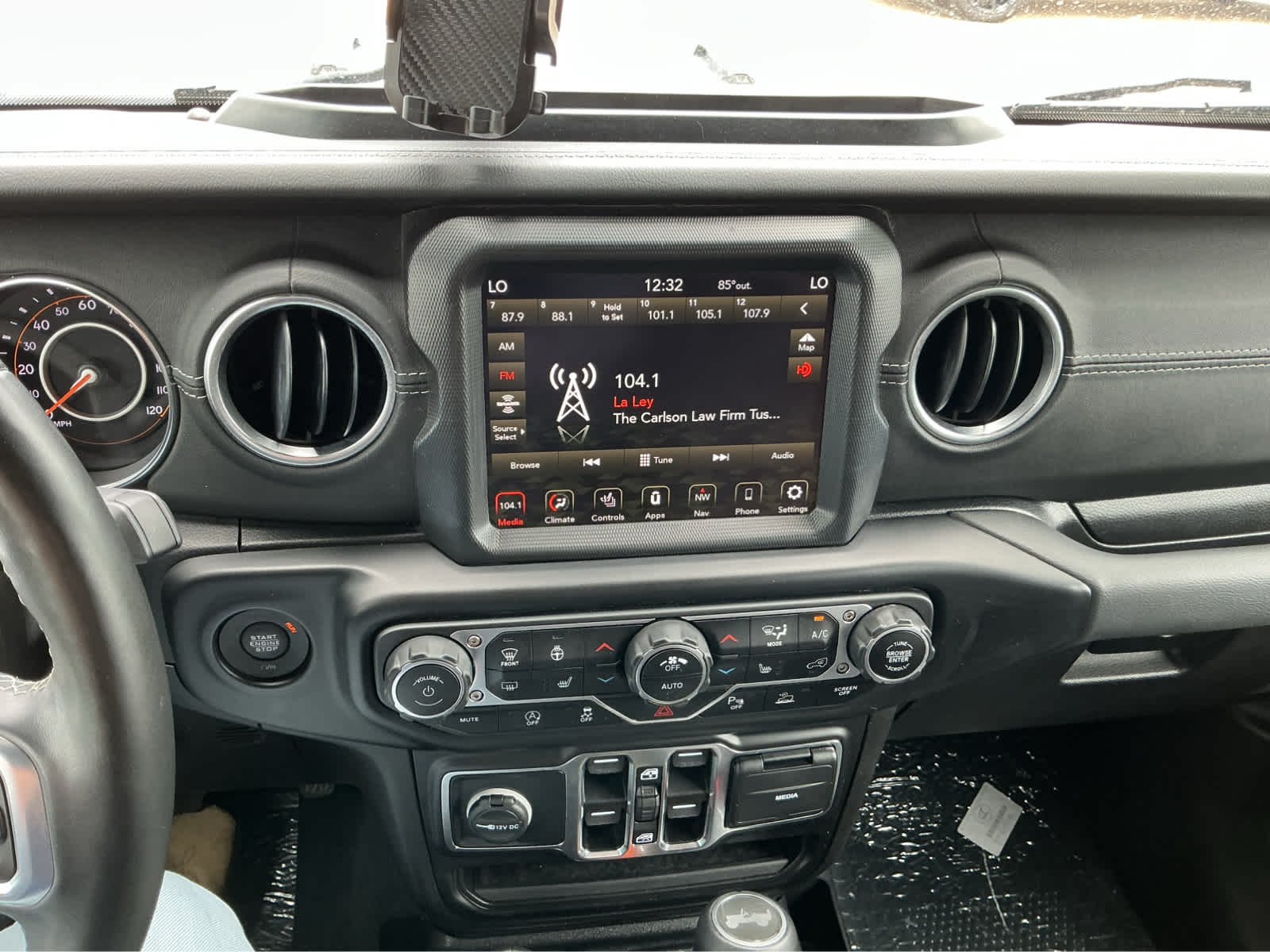 Used 2022 Sting-Gray Clearcoat Jeep Unlimited Sahara image 29