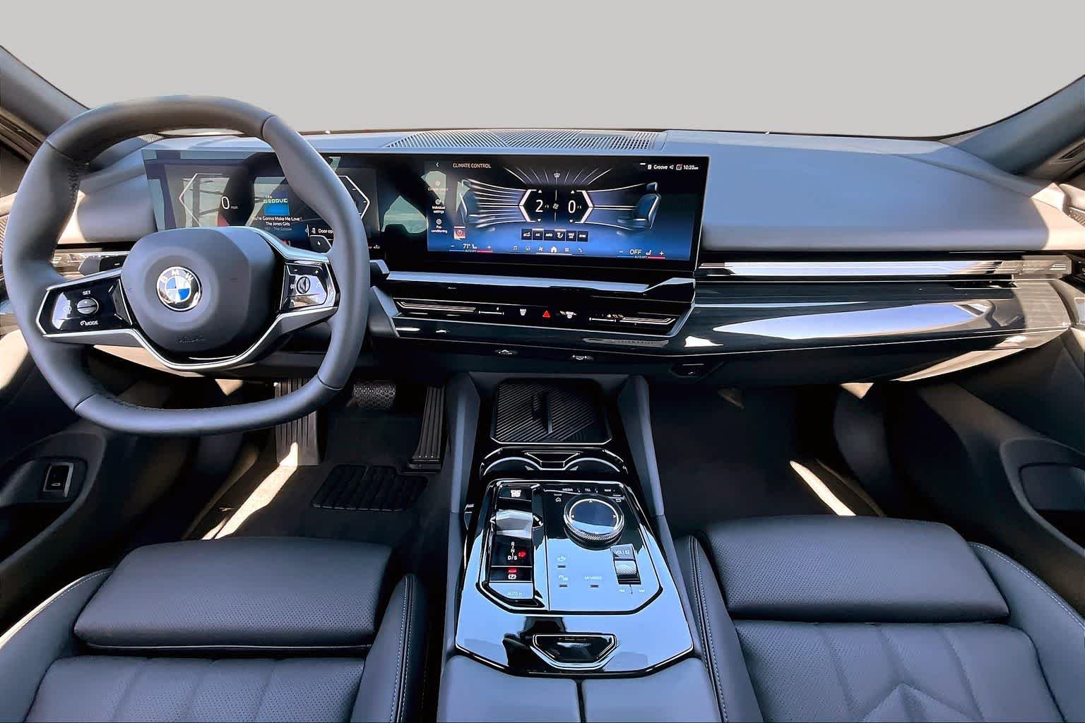 Used 2026 Alpine White BMW 530i image 14