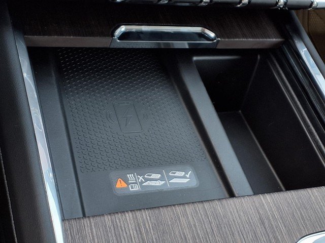 2027 GMC Acadia Denali - Photo 21