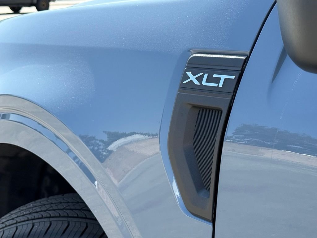 New 2026 Azure Gray Metallic Tri-Coat Ford XLT image 16