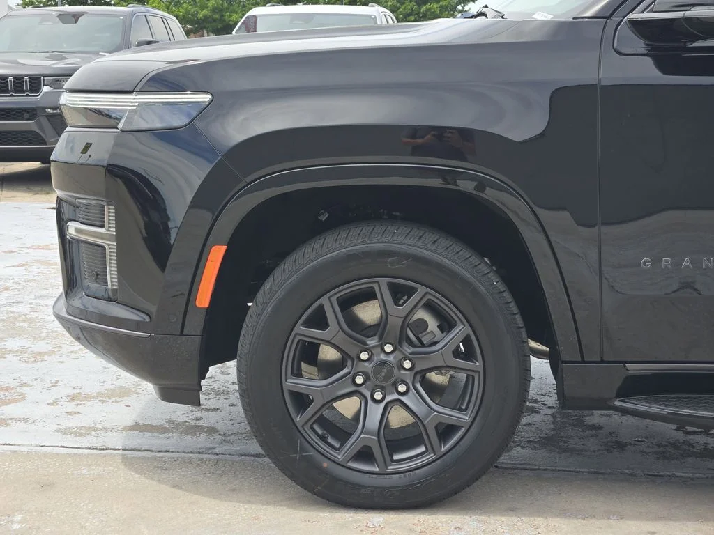 New 2026 High Gloss Black Jeep Limited Altitude image 5