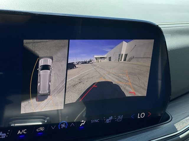2026 Chevrolet Suburban Premier - Photo 25