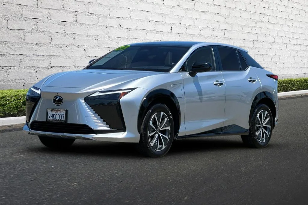 Used 2023 Silver Lexus 450e Premium image 8