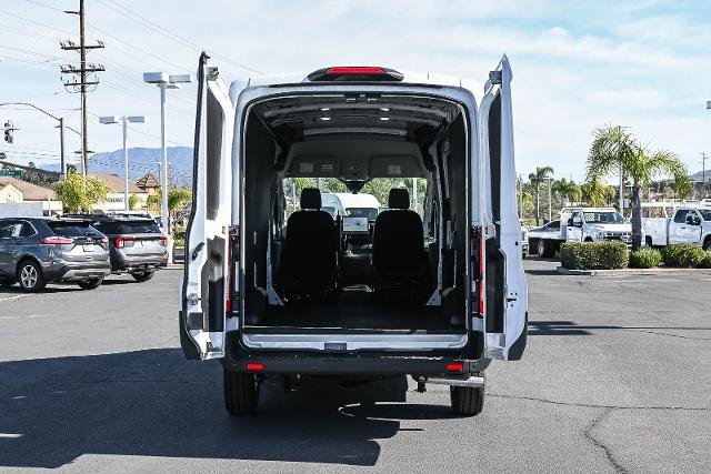 New 2026 Oxford White Ford Cargo Van image 40