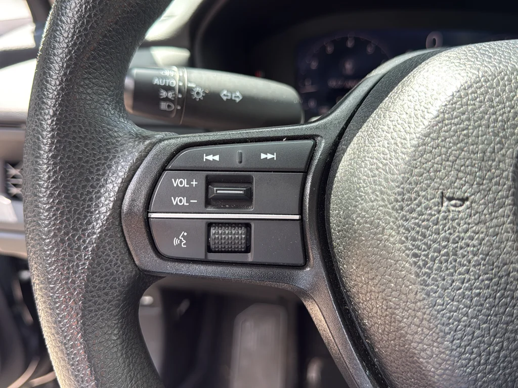 Used 2024  Honda LX image 12