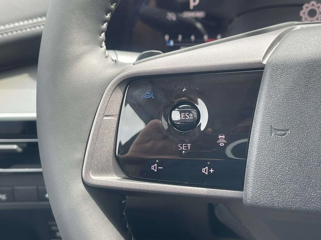 New 2026 Silver Nissan 2.5 SV image 21