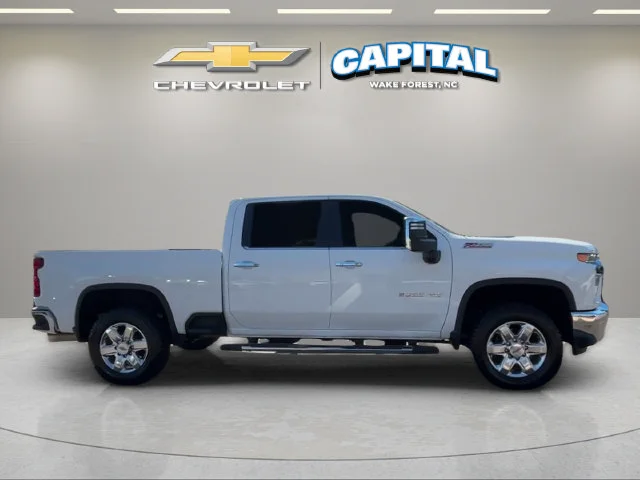 Used 2022 White Chevrolet LTZ image 8