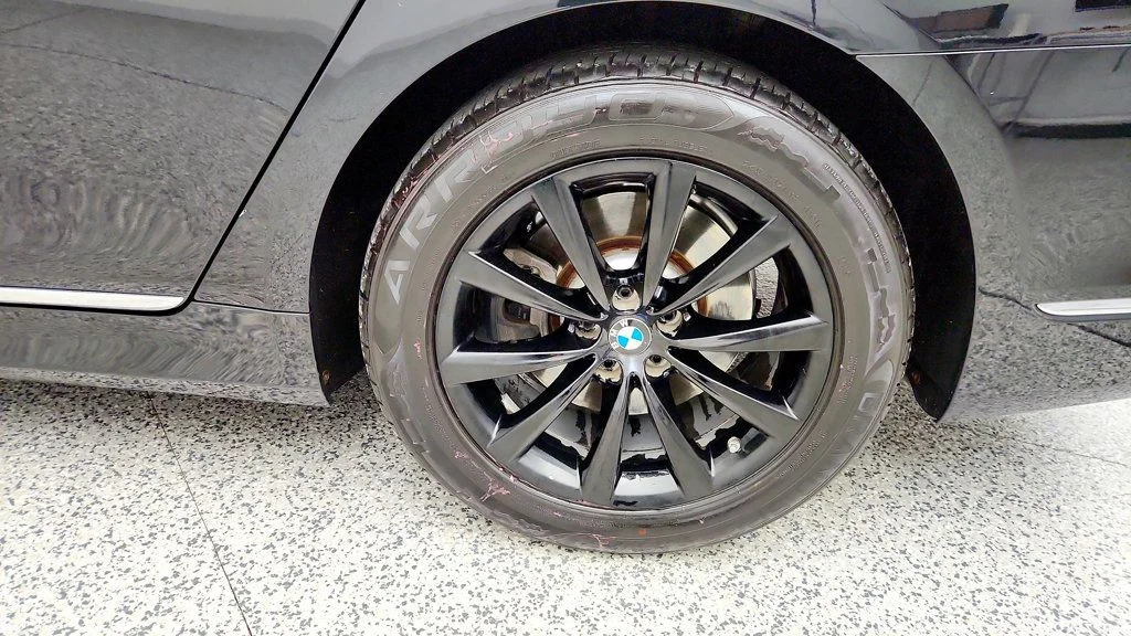 Used 2018 Black Sapphire Metallic BMW 740i xDrive image 9