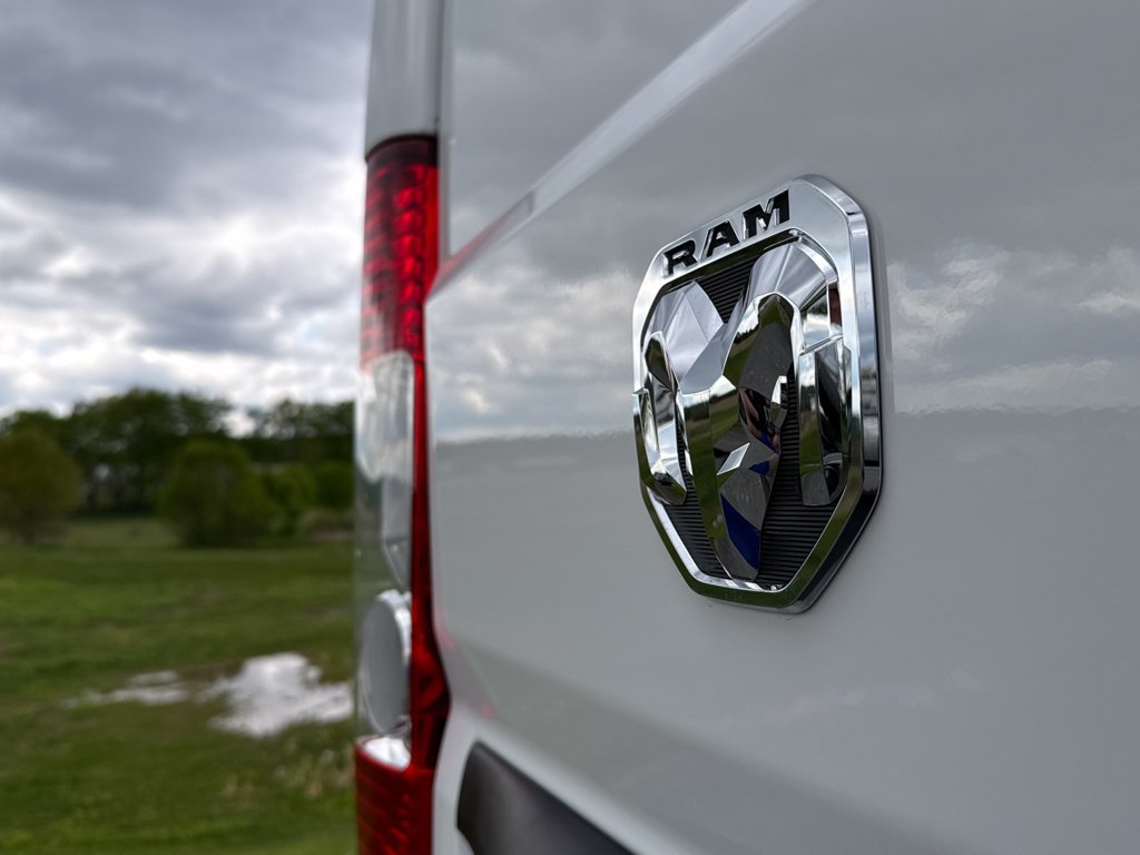 New 2026 Bright White Clear-Coat Exterior Paint RAM Tradesman image 29