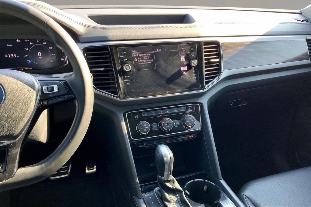 Used 2019 Deep Black Pearl Volkswagen 3.6L V6 SEL R-Line image 6