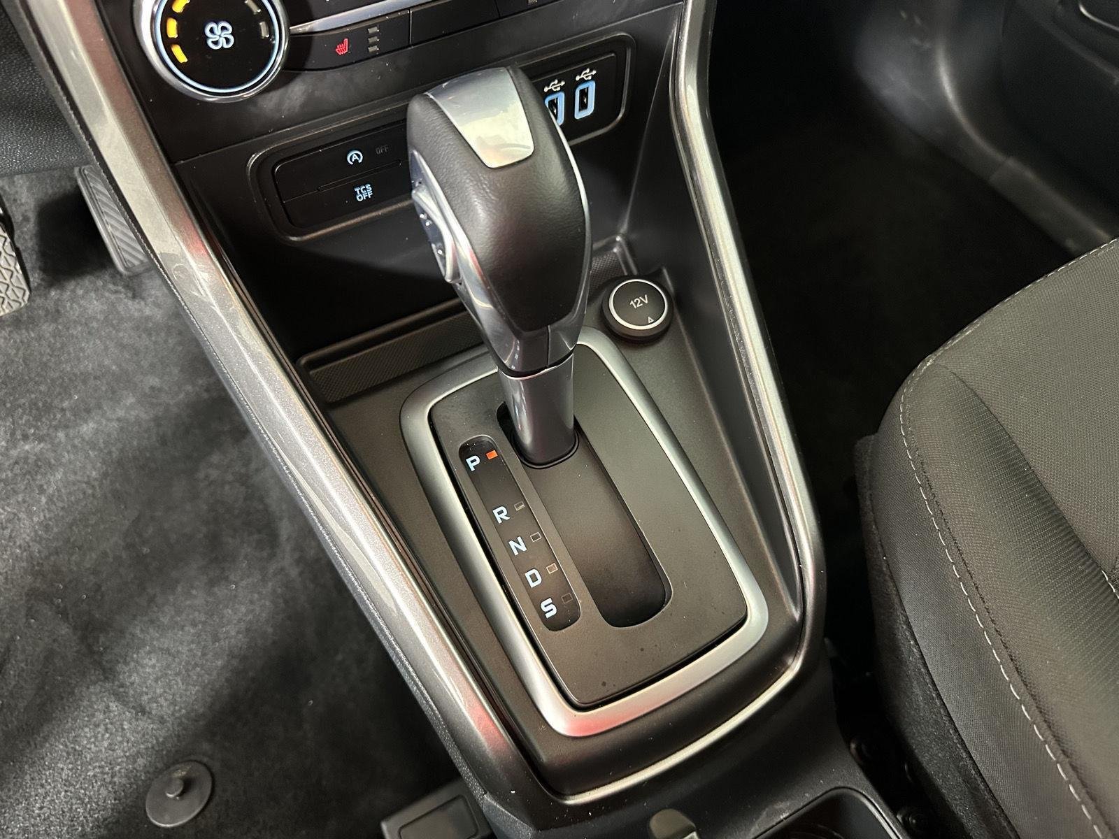 Used 2022 Moondust Silver Ford SE image 15