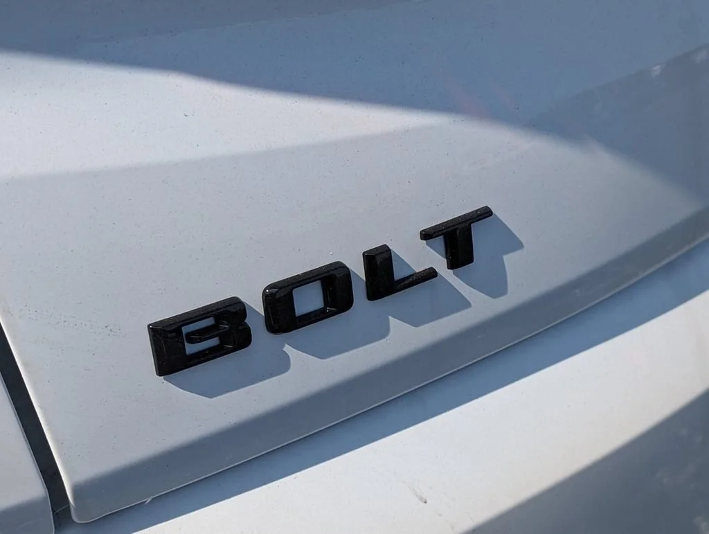 New 2027 Summit White Chevrolet RS image 8