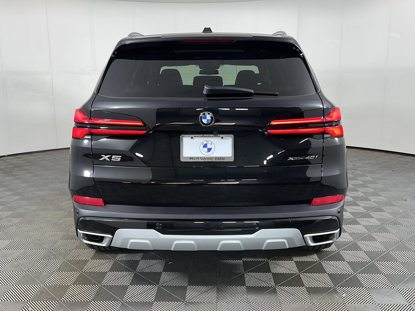 New 2026 Black Sapphire Metallic BMW xDrive40i image 16