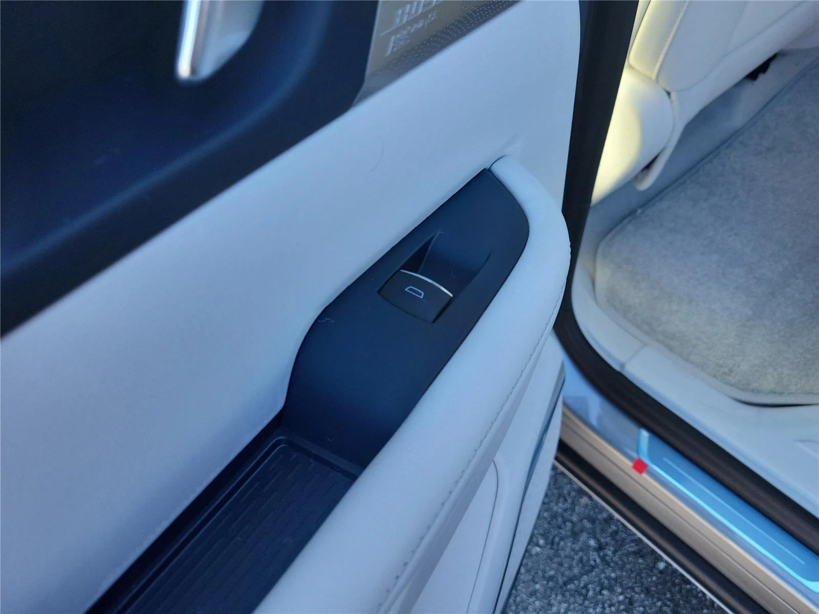 New 2026 Moonstone Gray Metallic Buick Avenir image 18